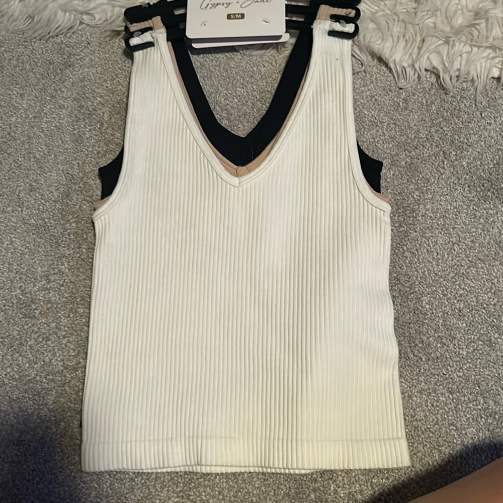 3 pack of tank tops